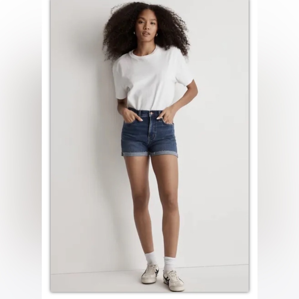 Madewell Women’s Sz 27 High Rise Cuffed Denim Shorts  Style #F7019